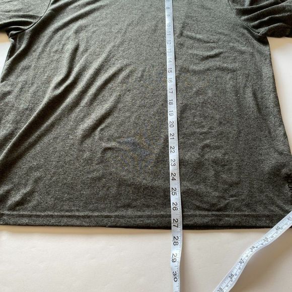 Reebok Men's Small V-neck Tee Shirt, L (p17) - Picture 6 of 7